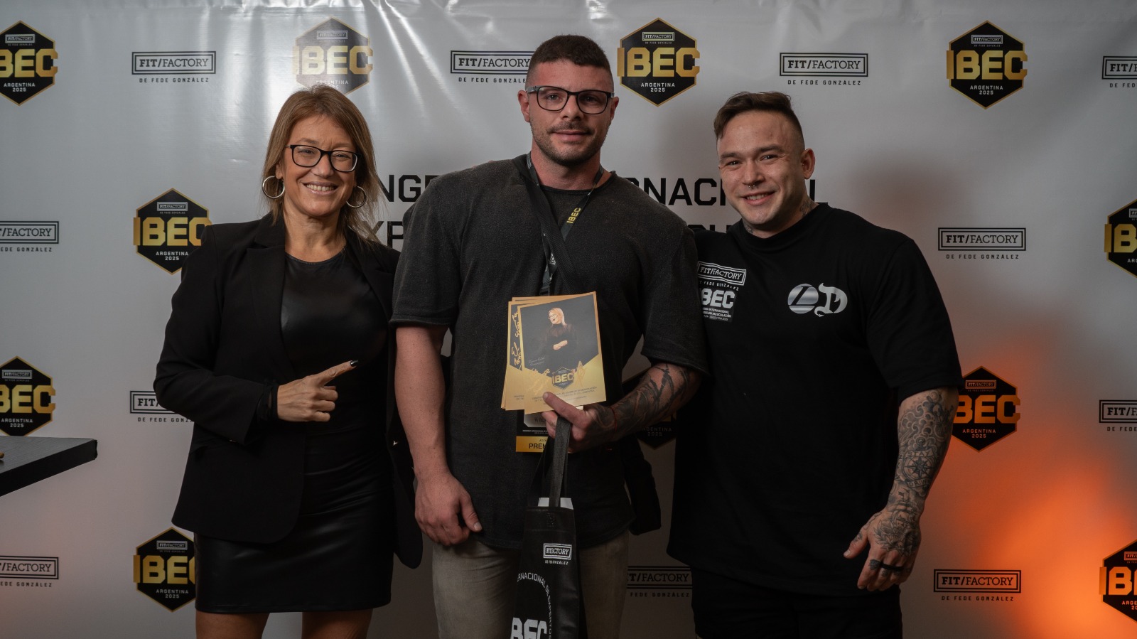 Junto a Francisco Barrios y Karina Scomazzon. CONGRESO INTERNACIONAL DE EXPERTOS EN MUSCULACIÓN - 2025